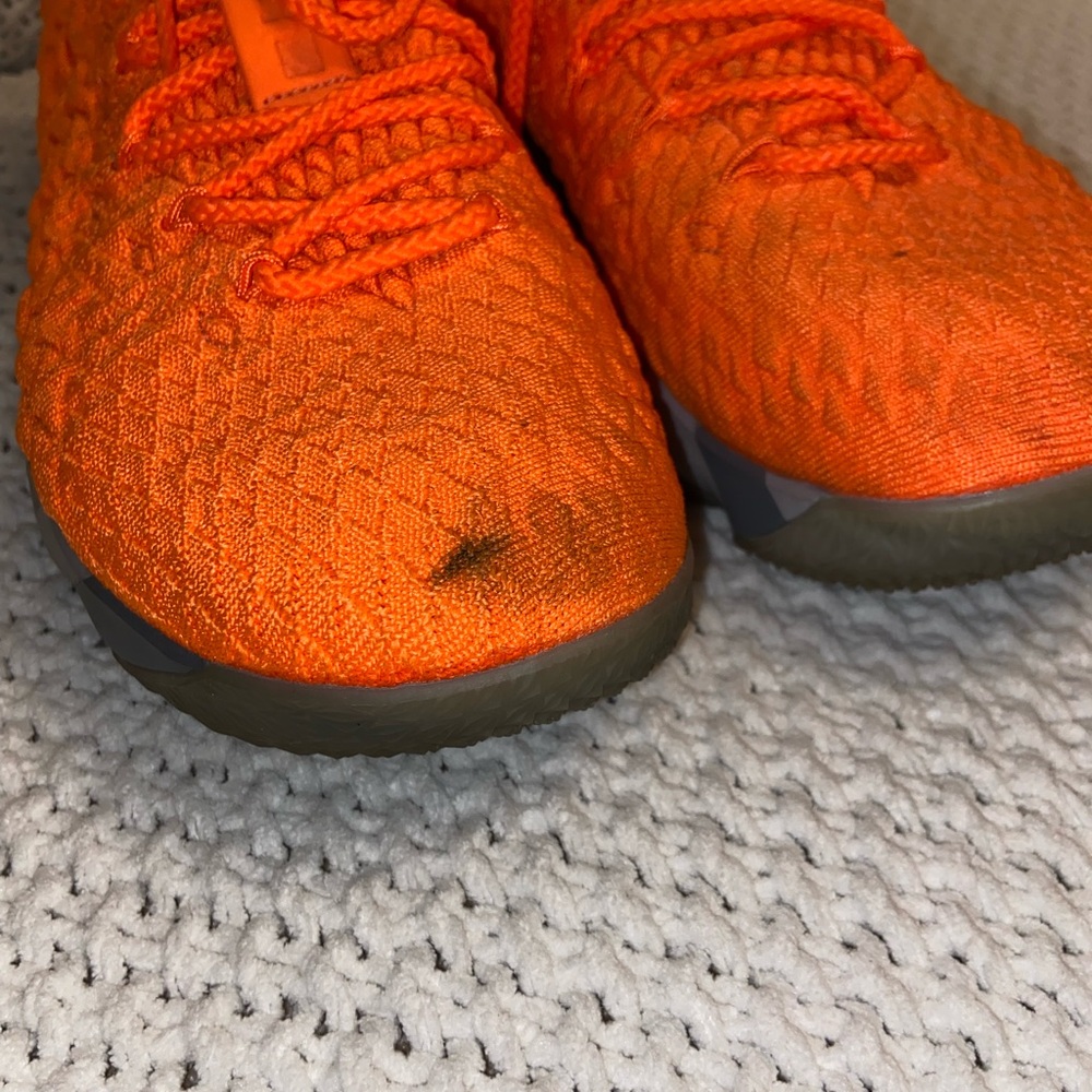 Limited Edition Lebron 15 Orange Box Basketball Shoes - Picture 9 of 15